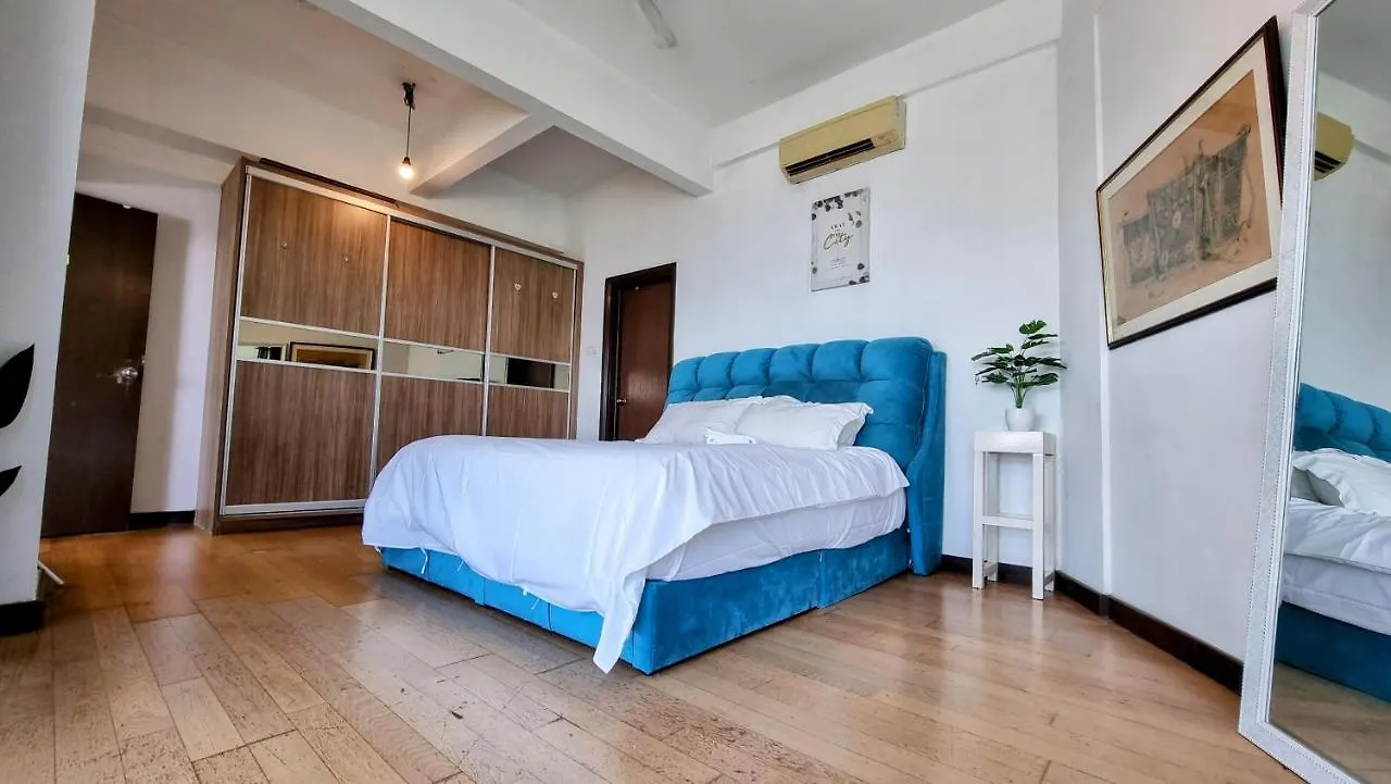 Hostel Penthouse On 34 - The Highest Unit And Best Views In Regalia & Private Rooftop Terrace Kuala Lumpur