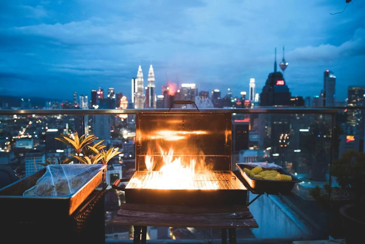 Penthouse On 34 - The Highest Unit And Best Views In Regalia & Private Rooftop Terrace Куала-Лумпур Хостел