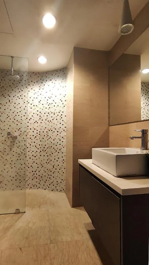 Penthouse On 34 - The Highest Unit And Best Views In Regalia & Private Rooftop Terrace Куала-Лумпур Хостел
