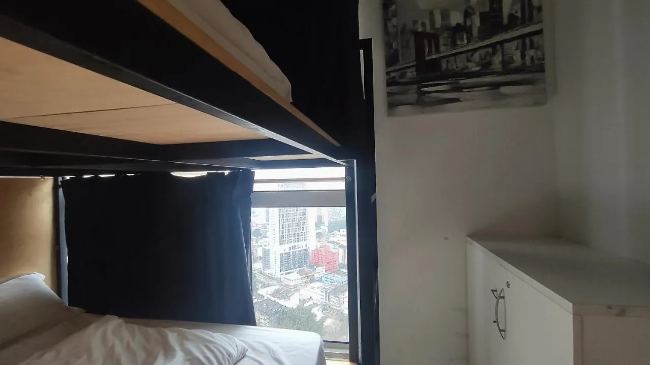 Penthouse On 34 - The Highest Unit And Best Views In Regalia & Private Rooftop Terrace Kuala Lumpur Hostel