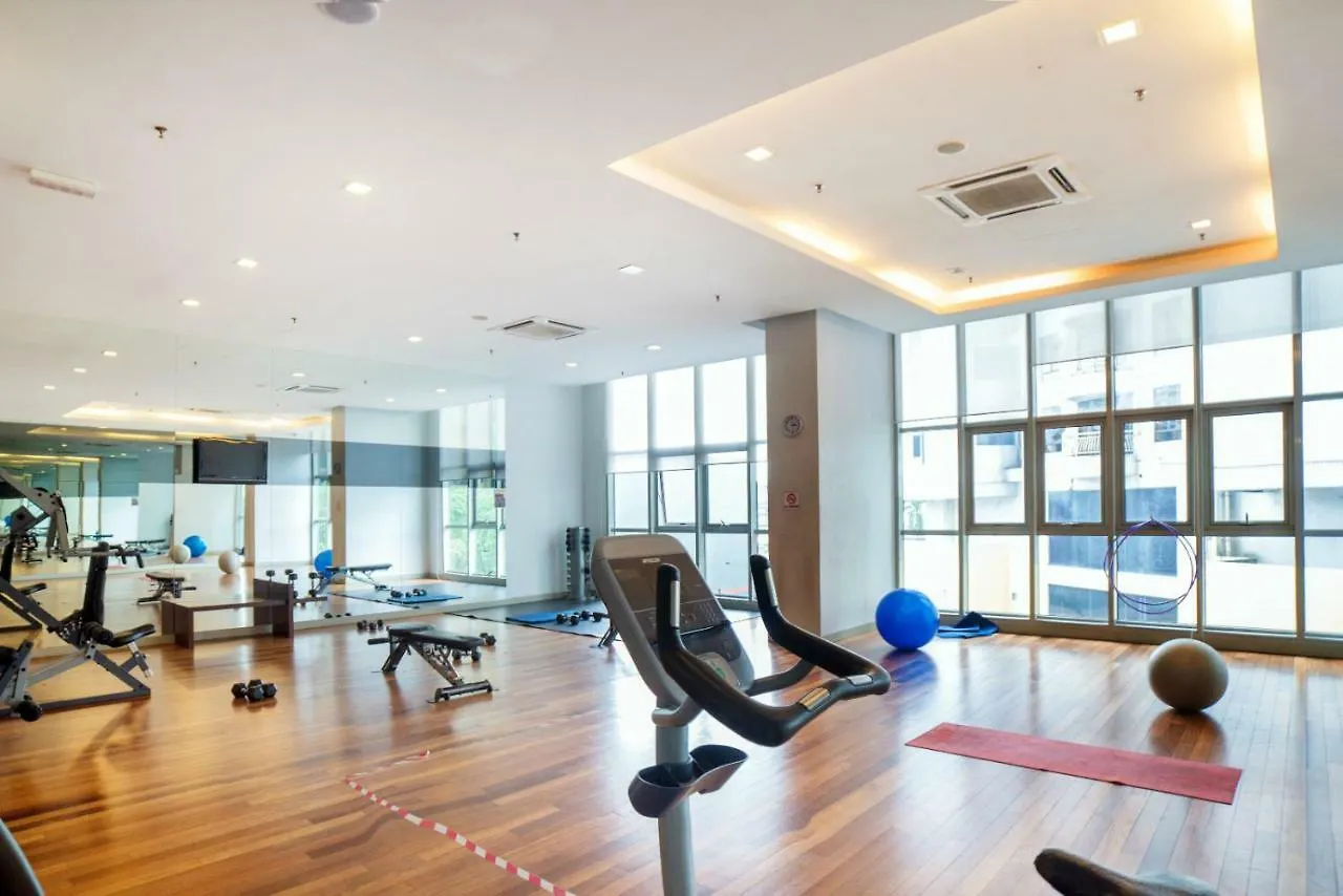 Penthouse On 34 - The Highest Unit And Best Views In Regalia & Private Rooftop Terrace Куала-Лумпур 0*,