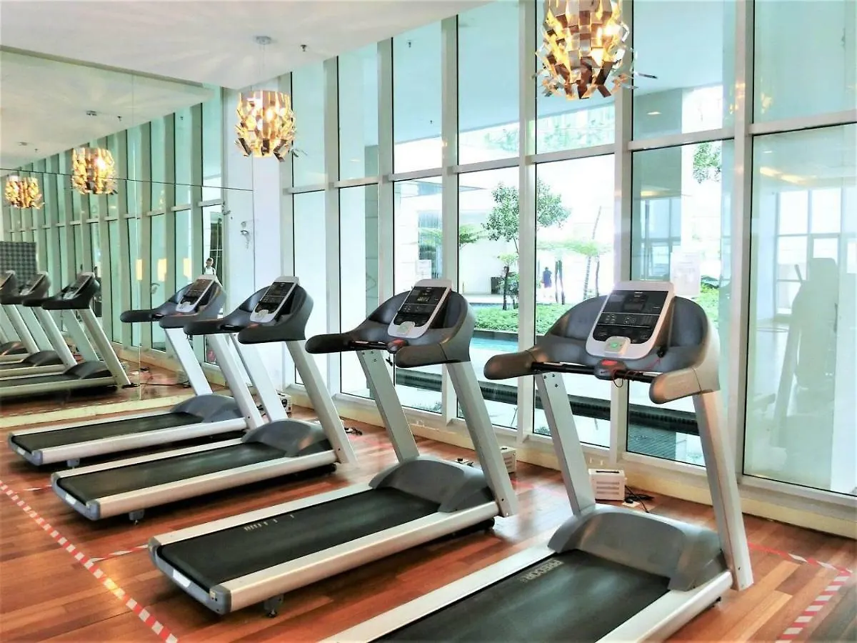Penthouse On 34 - The Highest Unit And Best Views In Regalia & Private Rooftop Terrace Kuala Lumpur