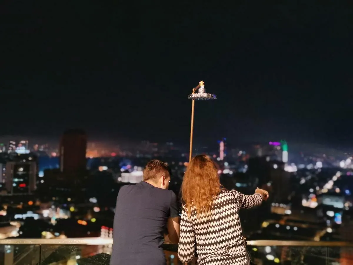 Penthouse On 34 - The Highest Unit And Best Views In Regalia & Private Rooftop Terrace Kuala Lumpur Hostel