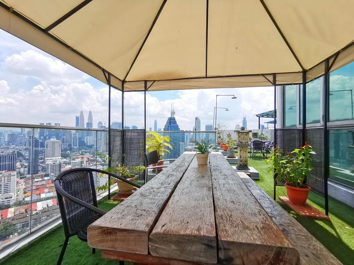 Penthouse On 34 - The Highest Unit And Best Views In Regalia & Private Rooftop Terrace Kuala Lumpur Hostel